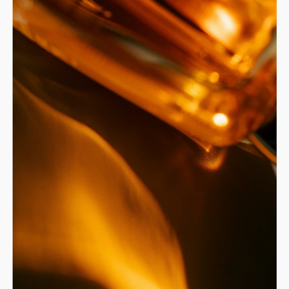Sand + Fog Liquid Hand Soap Vanilla & Amber - Picture 3 of 5